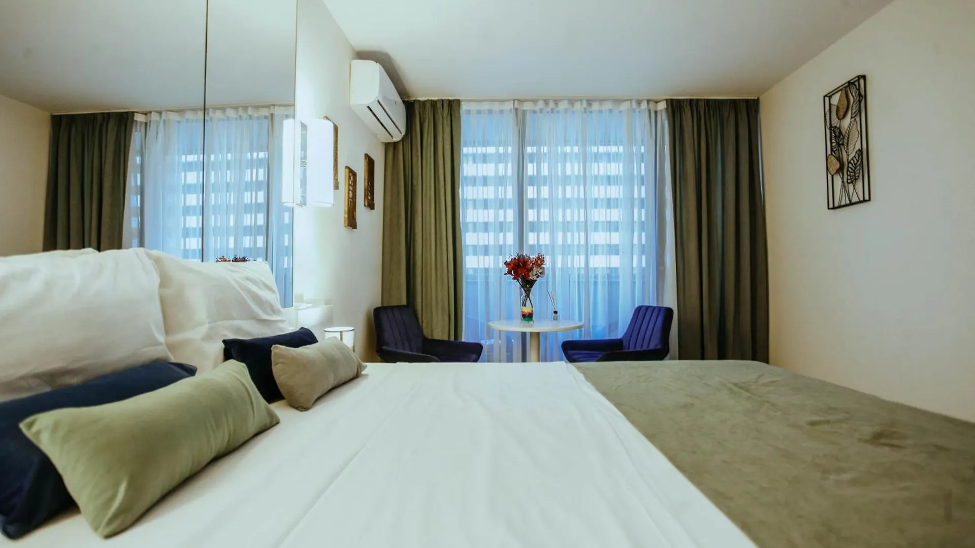 Incredible Sea View Aparthotel In Orbi City Batumi 0*,  Grúzia